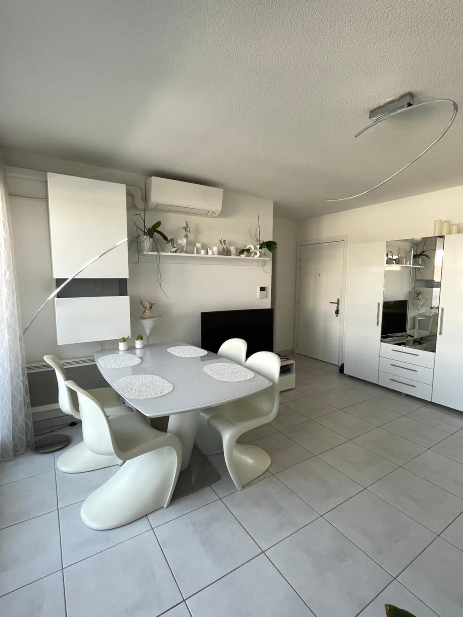 Appartement De Standing, Parking Prive, Climatise, Proche Du Centre-Ville Et La Gare Centre أفينيون المظهر الخارجي الصورة
